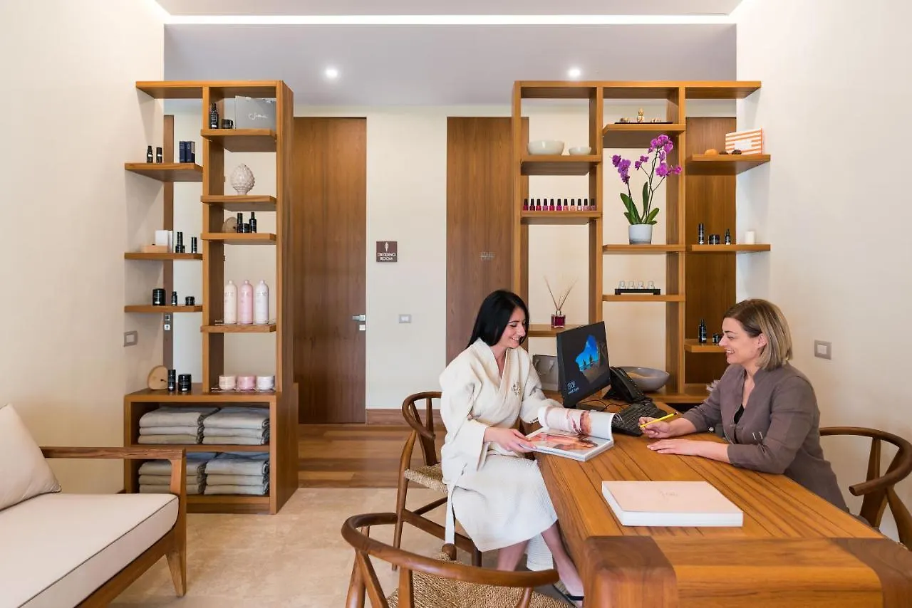 Hotel Il San Corrado di Noto 5*,